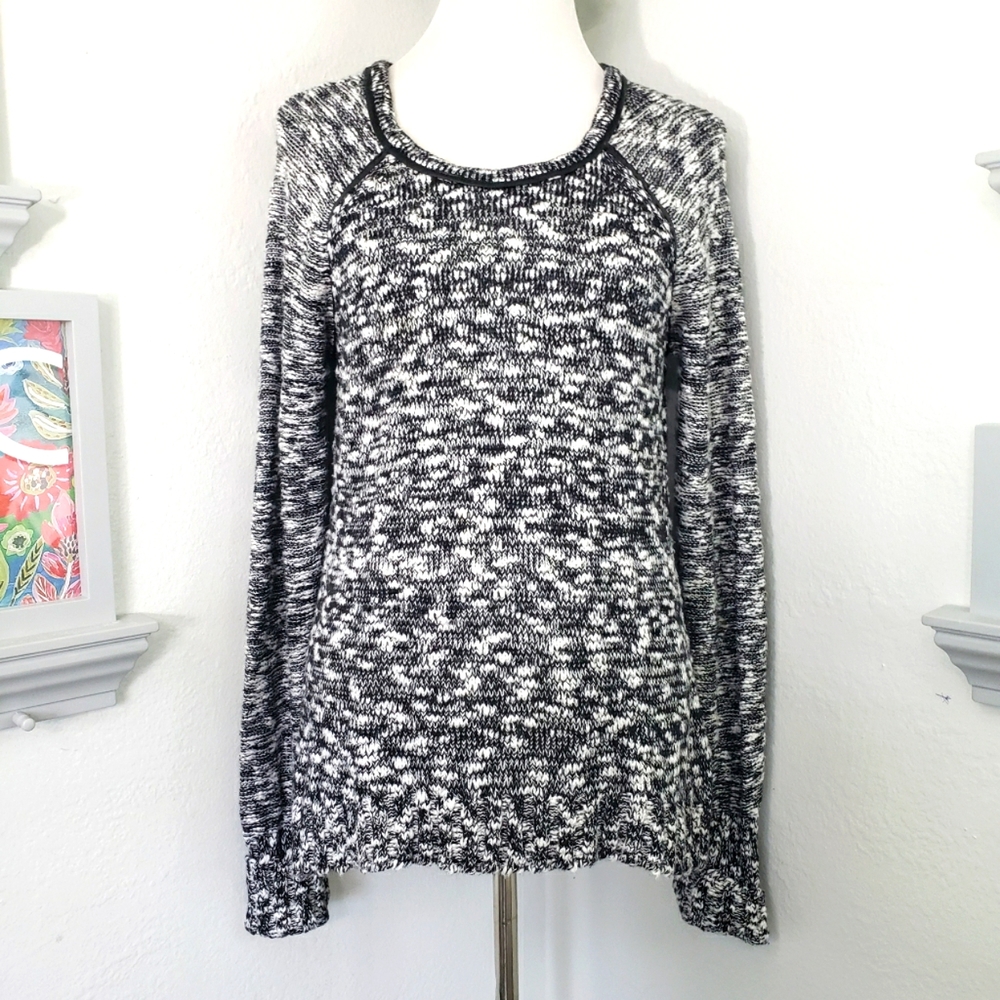 Guess Black & White Boucle w/ Pleather Trim Top / Sweater - Pullover L